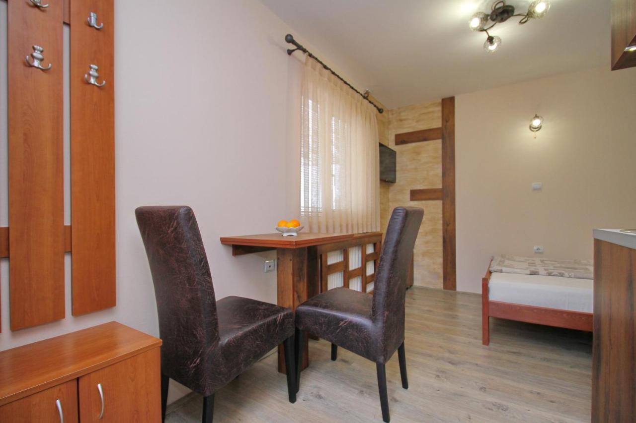 Stojic Apartment