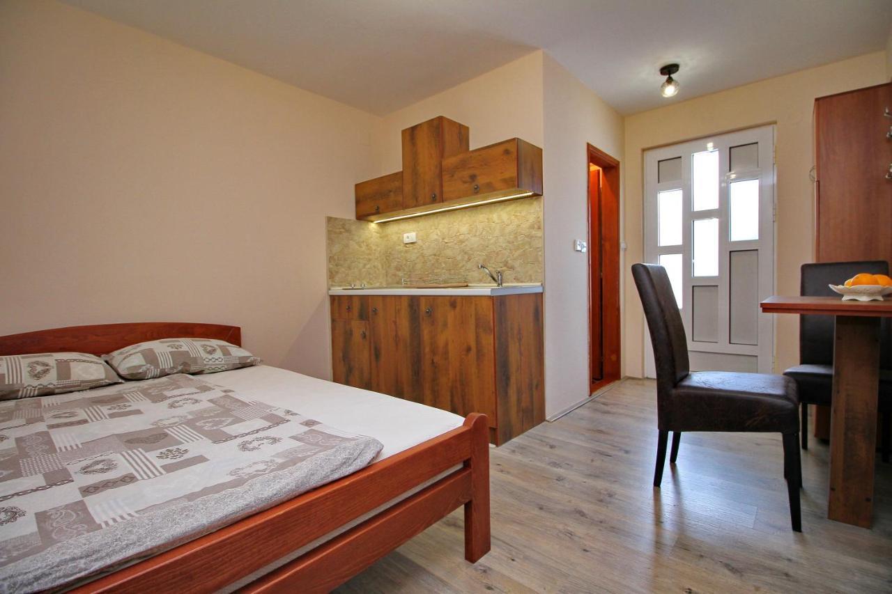 Stojic Apartment